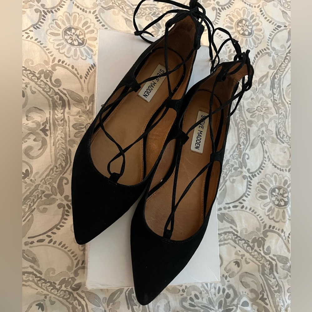 Steve Madden Eleanorr Suede Lace Up Flats
